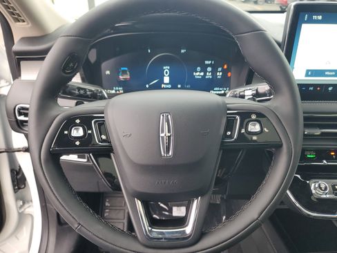 New 2026 Lincoln Corsair Premiere image 16