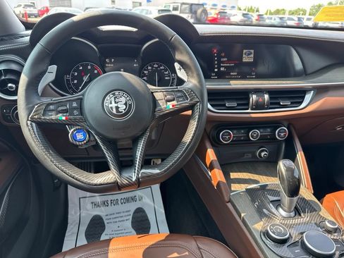 Used 2019 Alfa Romeo Stelvio Ti Lusso w/ Quick Order Package 22X Lusso AWD/4WD image 27