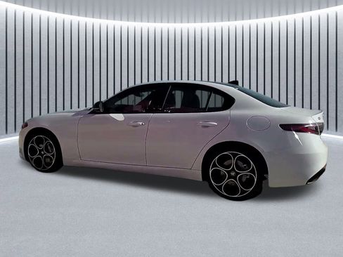 New 2025 Alfa Romeo Giulia AWD image 17