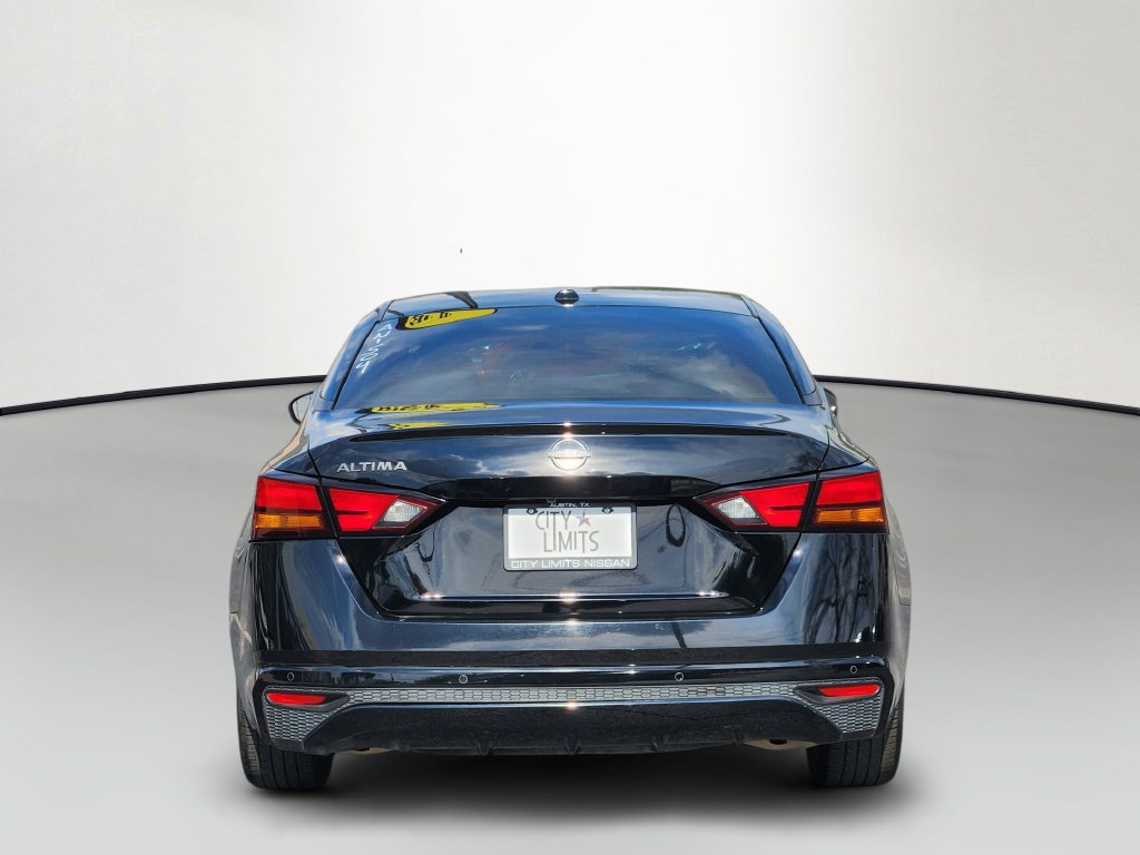 Used 2025 Nissan Altima 2.5 SV FWD image 6
