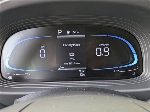 Certified 2025 Hyundai Venue Limited FWD image 11