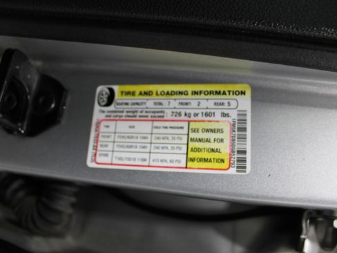 Used 2013 Ford Explorer XLT image 36