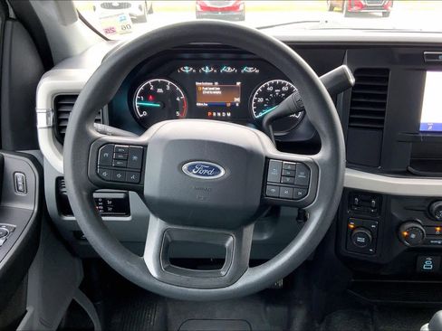 Used 2023 Ford F550 4x4 Crew Cab Super Duty image 5