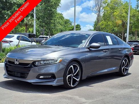 Used 2018 Honda Accord Sport image 3