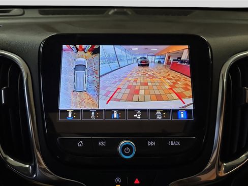 Used 2024 Chevrolet Equinox Premier image 20