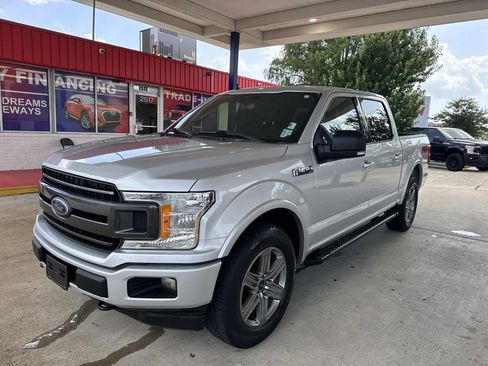 Used 2019 Ford F150 XLT w/ Equipment Group 302A Luxury AWD/4WD image 3