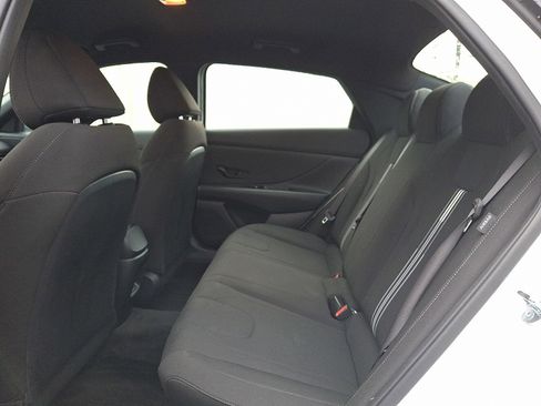 Certified 2025 Hyundai Elantra Sport image 11