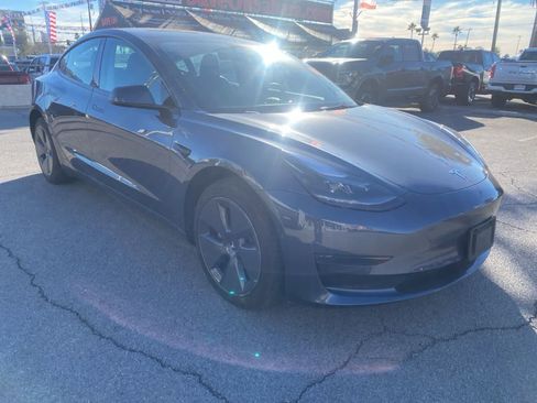 Used 2022 Tesla Model 3 image 4