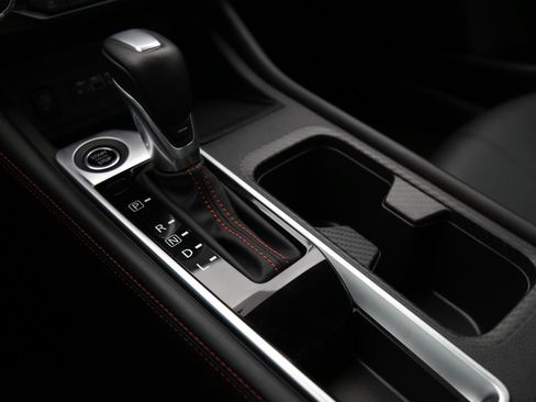 Used 2025 Nissan Sentra SR w/ SR Premium Package image 14