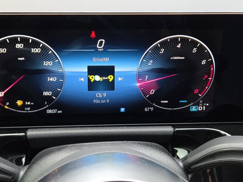 Used 2025 Mercedes-Benz GLA 250 image 11