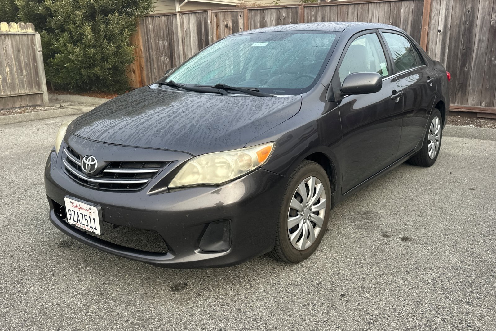 Used 2013 Toyota Corolla LE FWD image 2