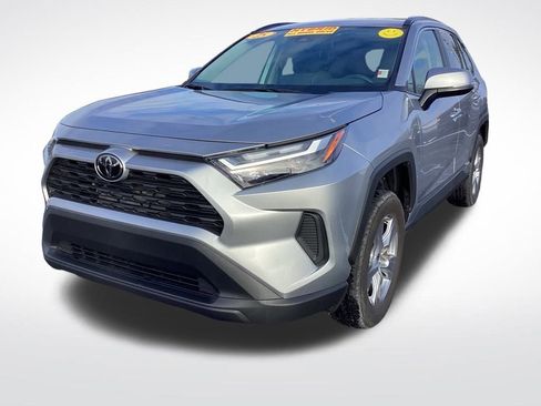 Used 2025 Toyota RAV4 XLE image 5