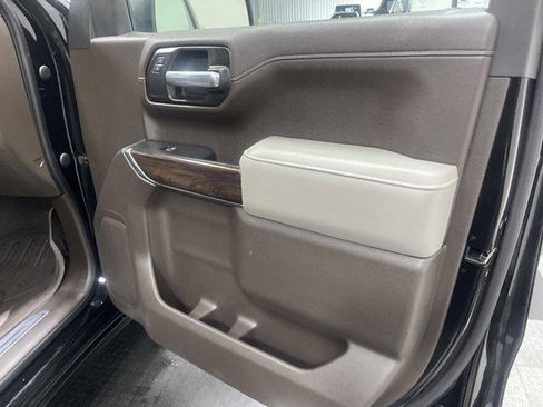 Used 2021 GMC Sierra 1500 SLT w/ SLT Convenience Package AWD/4WD image 17