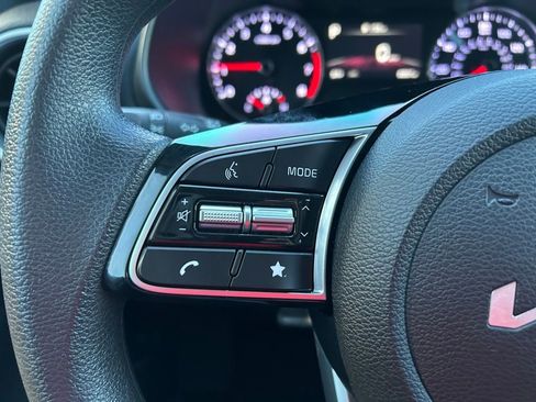 Used 2024 Kia Forte LXS w/ LXS Technology Package image 18