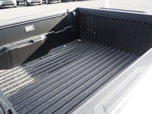 New 2025 Toyota Tacoma SR5 image 8