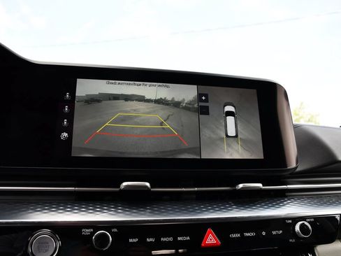 Used 2022 Kia Carnival SX Prestige FWD image 18