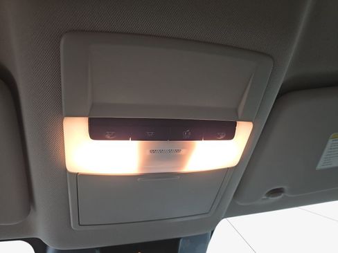 Used 2025 Nissan Rogue S AWD/4WD image 26
