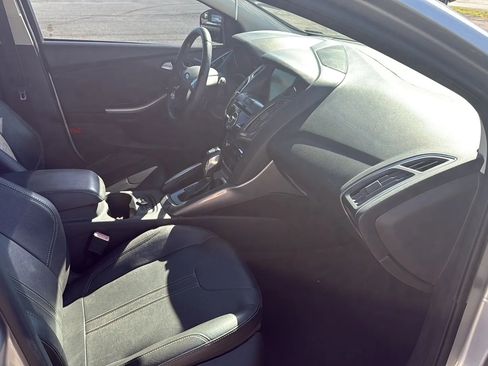 Used 2012 Ford Focus Titanium image 19