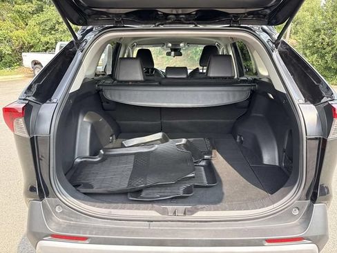 Used 2022 Toyota RAV4 Adventure AWD/4WD image 9