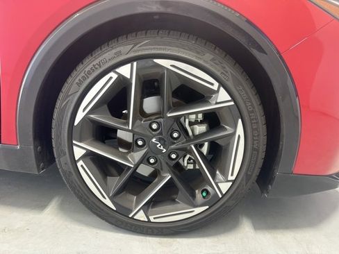 Used 2025 Kia K4 GT-Line w/ GT-Line Premium Package image 4
