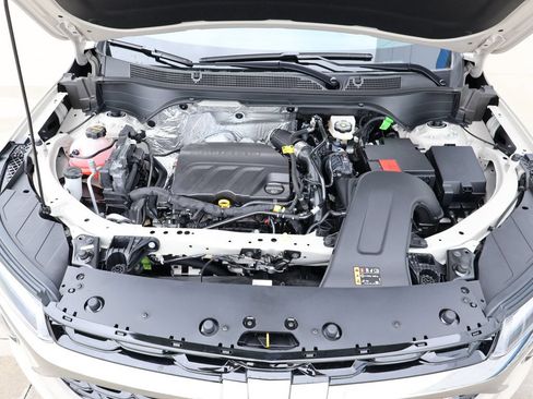 New 2026 Chevrolet Trax RS w/ Sunroof Package FWD image 39