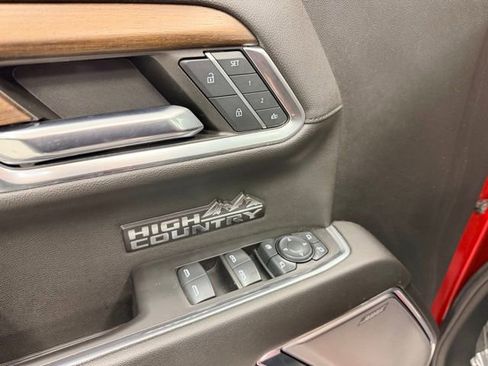 Certified 2024 Chevrolet Silverado 1500 High Country w/ Technology Package image 25