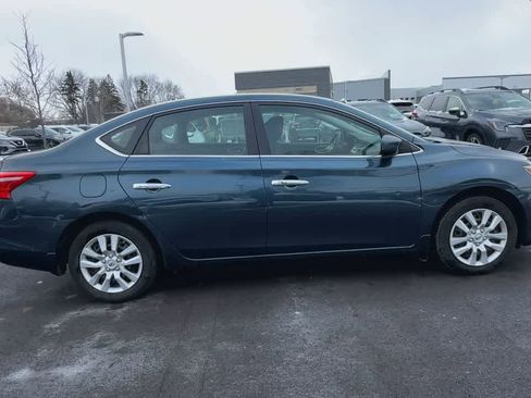 Used 2016 Nissan Sentra SV image 9