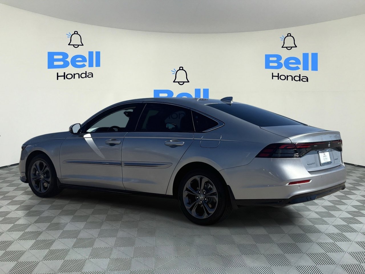 Used 2024 Honda Accord EX-L image 3