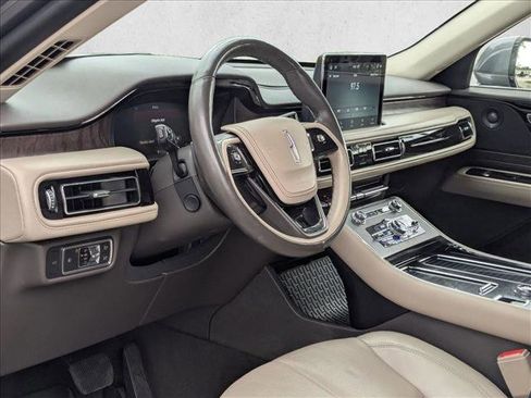 Used 2022 Lincoln Aviator Reserve w/ Equipment Group 201A AWD/4WD image 10