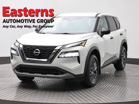 Used 2023 Nissan Rogue S AWD/4WD image 1