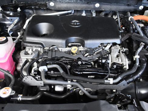 Used 2021 Toyota RAV4 XLE w/ Convenience Package image 36