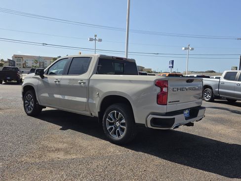 New 2026 Chevrolet Silverado 1500 RST w/ Z71 Off-Road Package AWD/4WD image 3