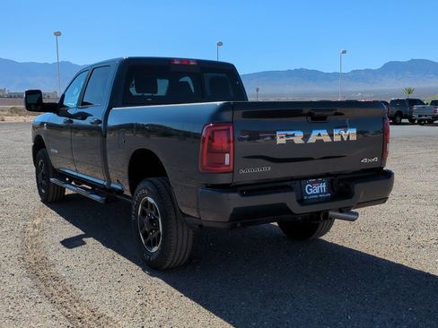 Used 2025 RAM 2500 Laramie AWD/4WD image 7
