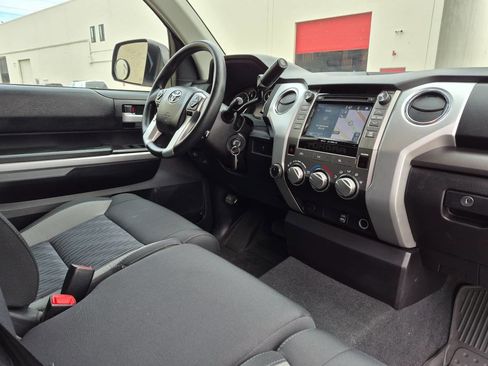 Used 2015 Toyota Tundra SR5 image 15