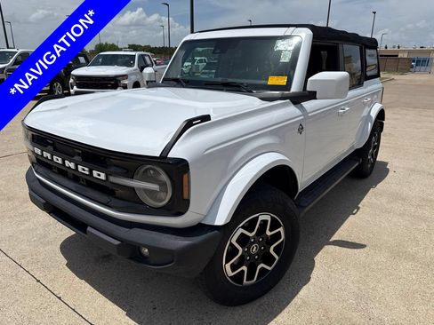 Used 2022 Ford Bronco Outer Banks AWD/4WD image 1