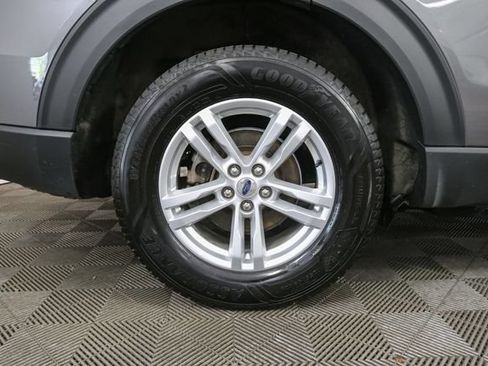 Used 2022 Ford Explorer XLT AWD/4WD image 16