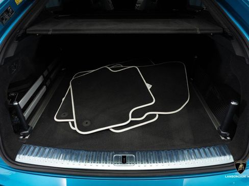 Used 2025 Lamborghini Urus SE image 13