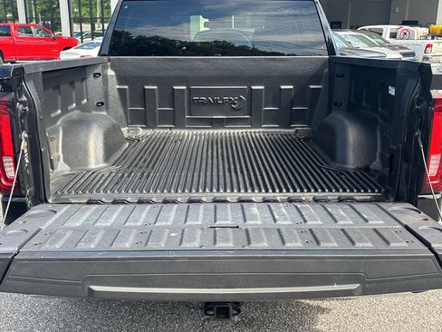Used 2026 GMC Sierra 1500 SLT RWD image 10