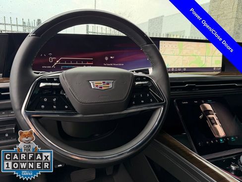 Used 2025 Cadillac Escalade ESV Sport Platinum w/ LPO, Floor Liner Package image 12