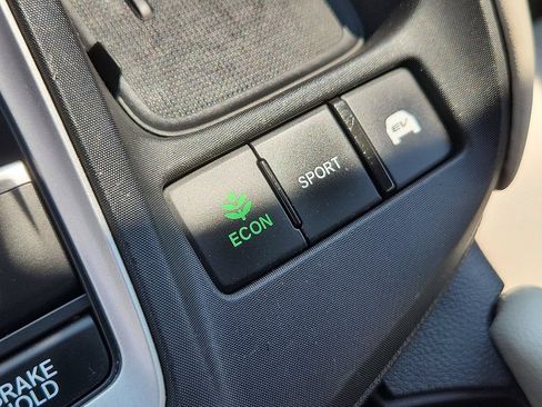 Used 2019 Honda Insight Touring image 18