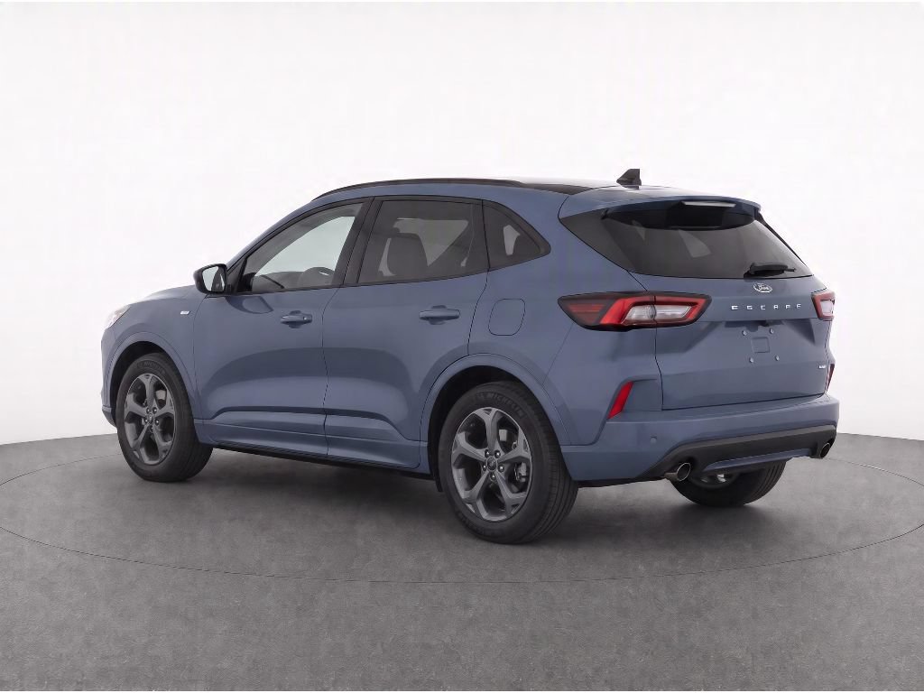 Used 2023 Ford Escape ST-Line w/ Tech Pack #1 AWD/4WD image 4