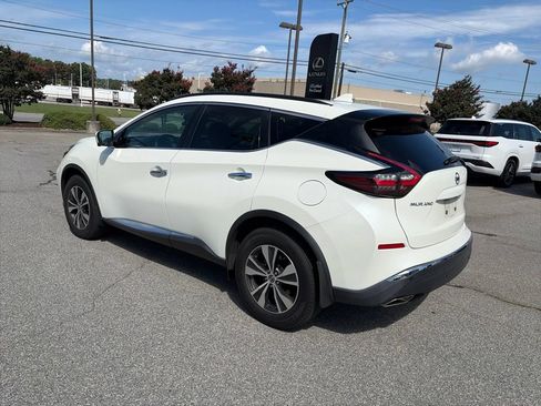 Used 2020 Nissan Murano SV w/ Premium Package AWD/4WD image 2