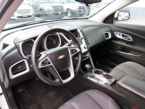 Used 2017 Chevrolet Equinox LT AWD/4WD image 15