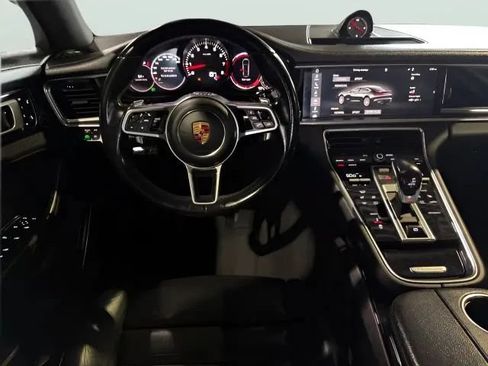 Used 2017 Porsche Panamera 4 w/ Premium Package AWD/4WD image 20