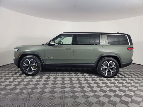 Used 2023 Rivian R1S Launch Edition image 2