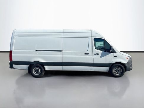 New 2025 Mercedes-Benz eSprinter 170 Cargo image 2