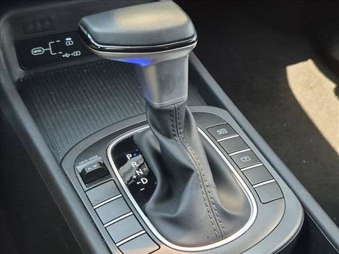 Used 2025 Hyundai Kona SEL FWD image 10
