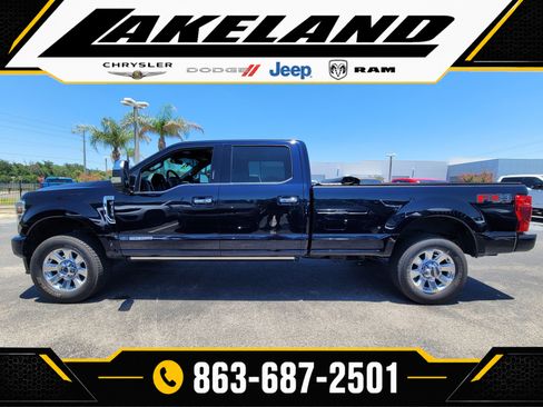Used 2022 Ford F350 Platinum AWD/4WD image 7