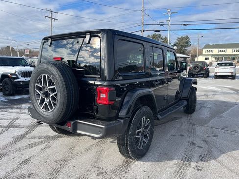 New 2026 Jeep Wrangler Sahara image 7
