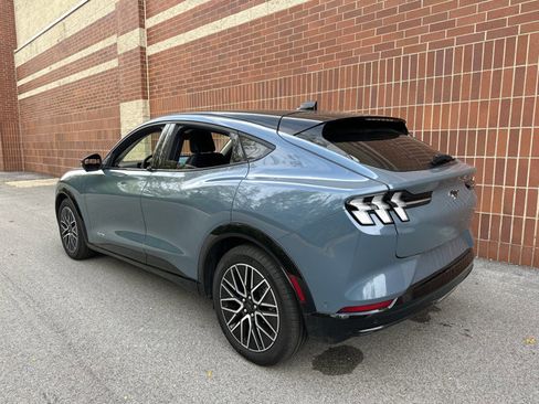 Used 2024 Ford Mustang Mach-E Premium image 6